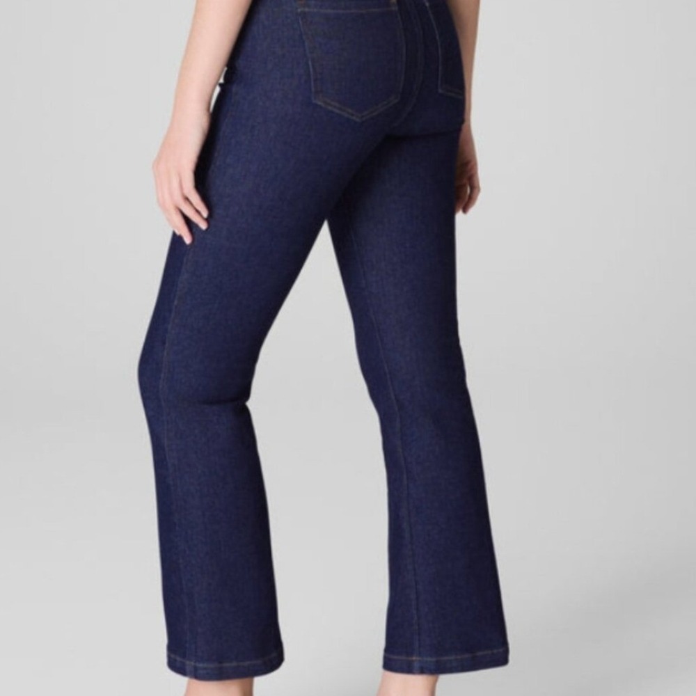 Spanx EveryWear Kick Flare Jeans L Raw Indigo Pull On High Rise Shaping Denim